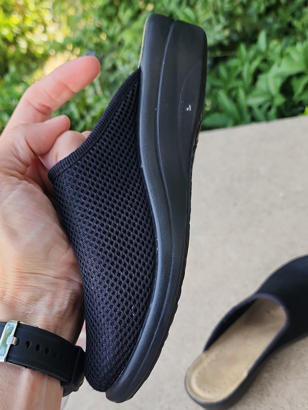 Flyflot Black Slip-On Comfort Clogs - Picture 11 of 17
